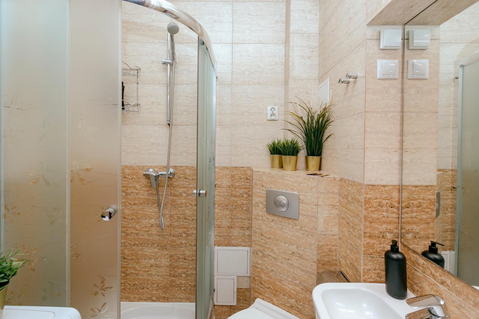Plac Konstytucji 6 Orange - Apartament Dla 4 Osob - Bezplatny Parking - Free Parking - Piekny Widok Na Panorame Warszawy Warsaw Luaran gambar