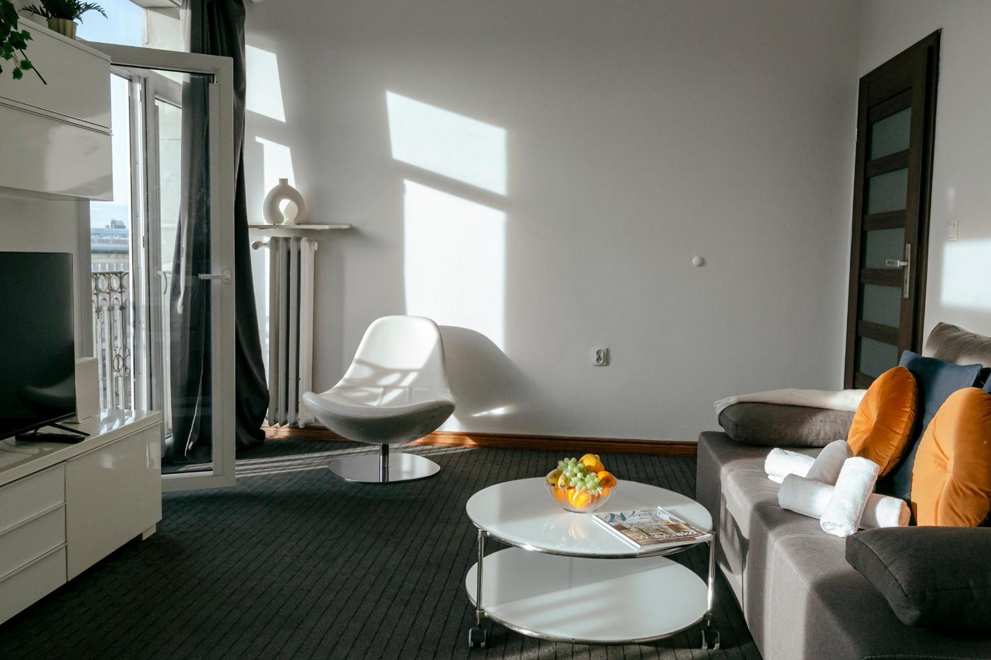 Plac Konstytucji 6 Orange - Apartament Dla 4 Osob - Bezplatny Parking - Free Parking - Piekny Widok Na Panorame Warszawy Warsaw Luaran gambar