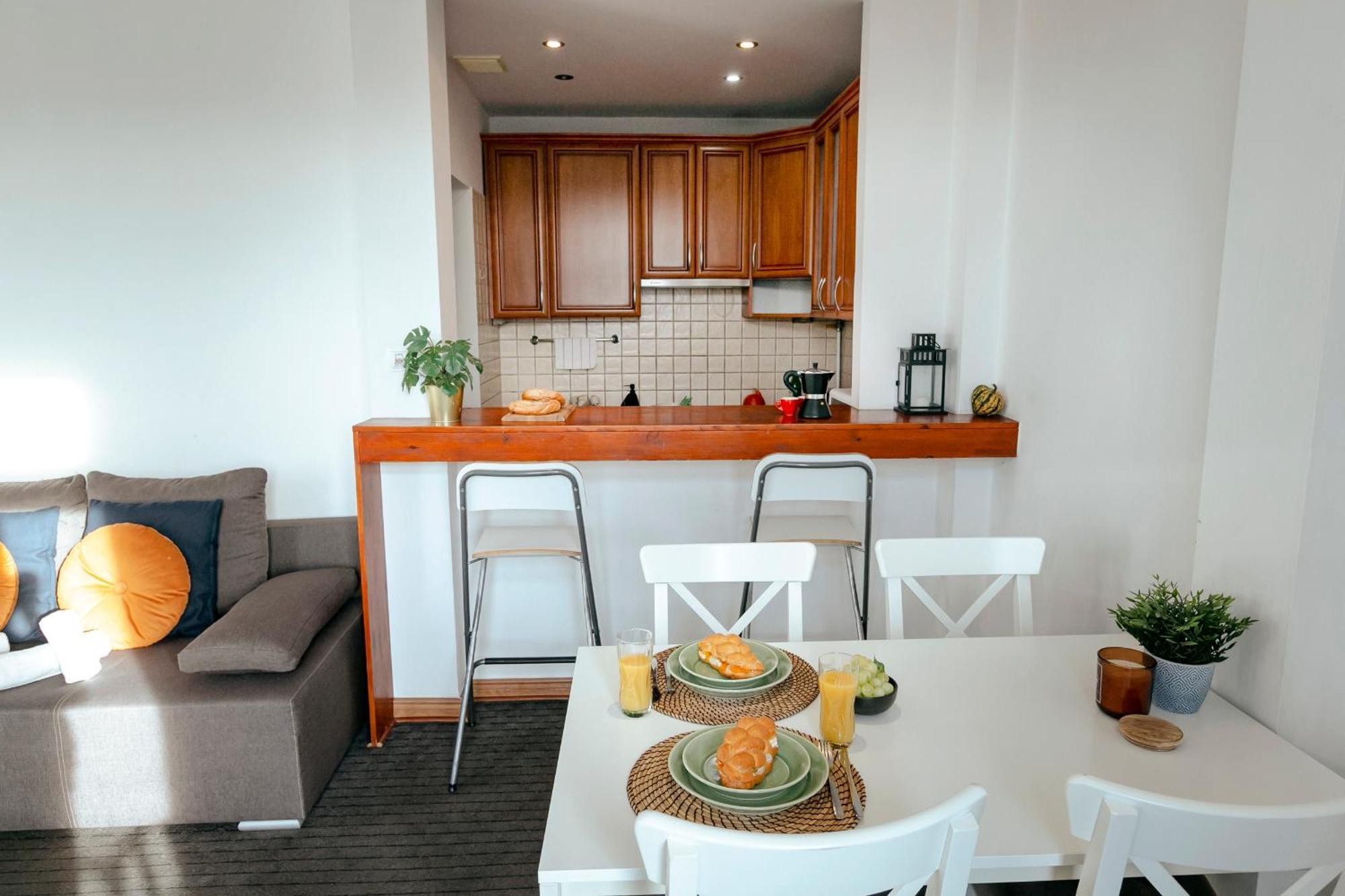 Plac Konstytucji 6 Orange - Apartament Dla 4 Osob - Bezplatny Parking - Free Parking - Piekny Widok Na Panorame Warszawy Warsaw Luaran gambar